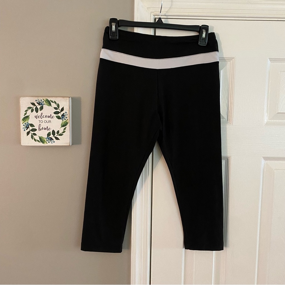 Marika TeK Black Athletic Workout Capri Legging Medium Black White Stripe